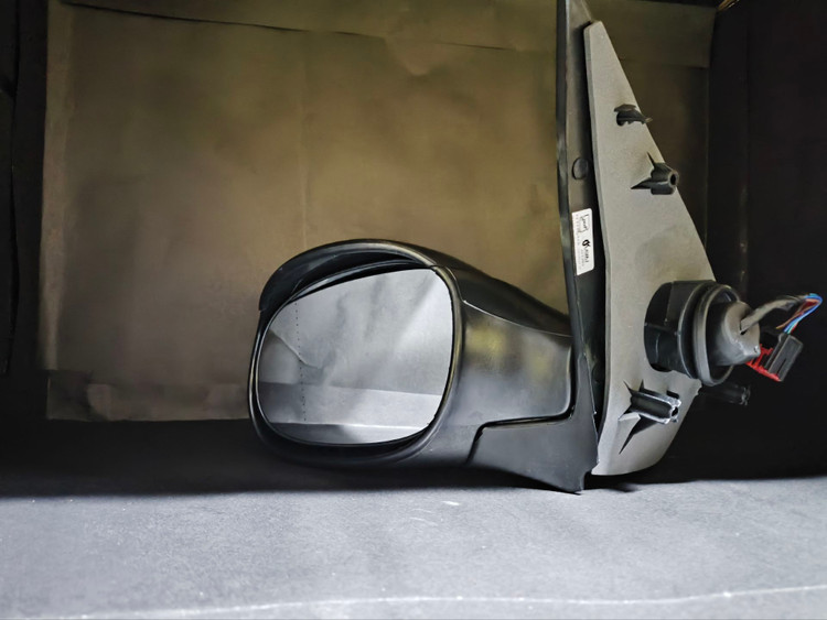آینه بغل پژو 206 برقی
