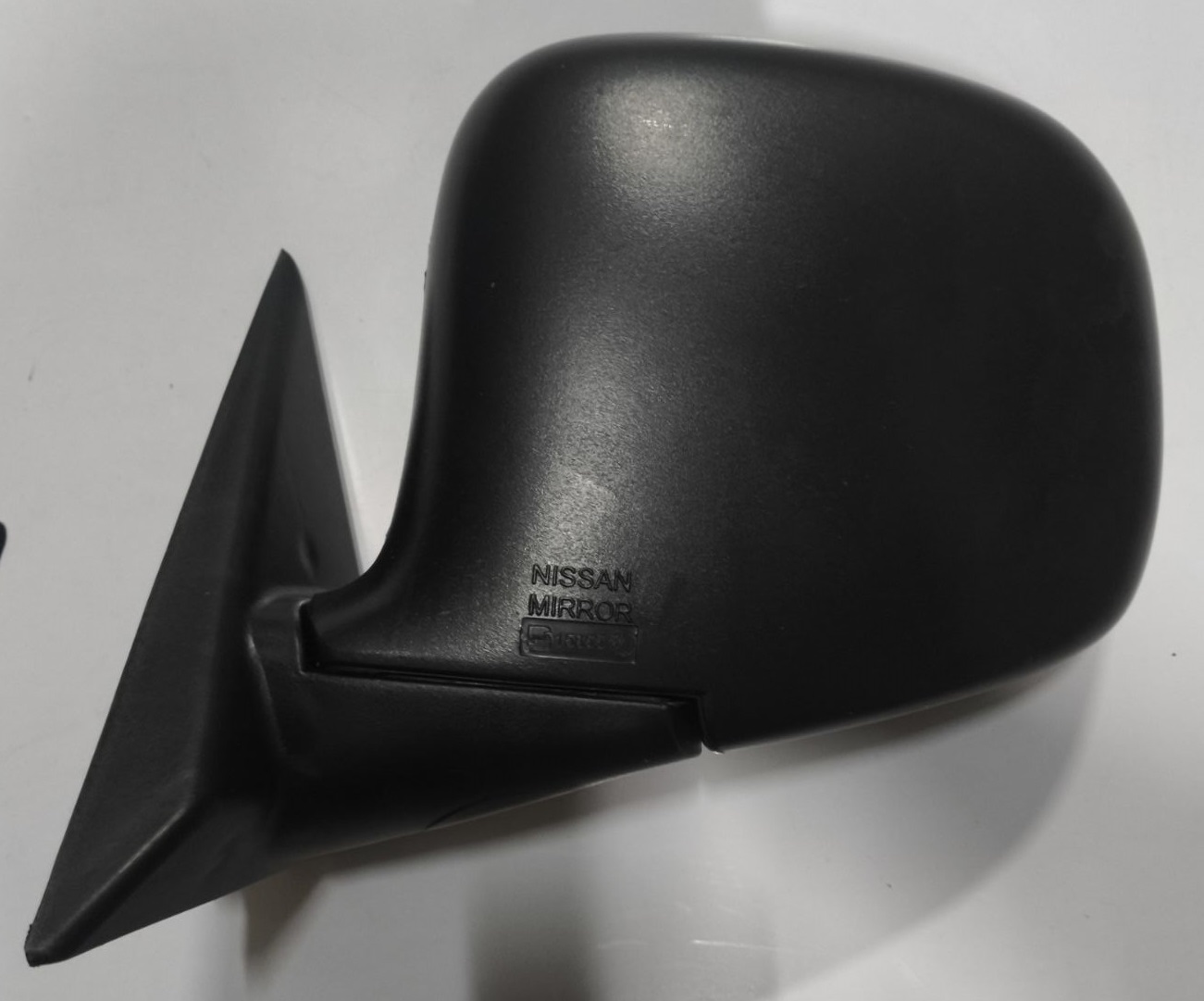 آینه بغل نیسان شوکا بدون کنترل