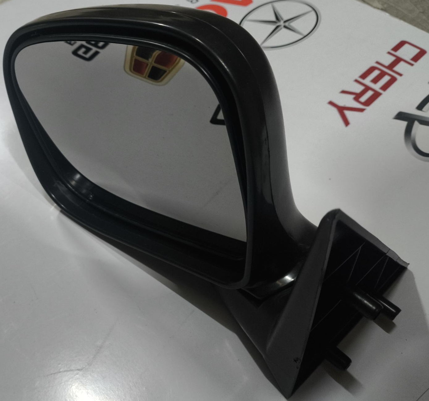 آینه بغل نیسان شوکا بدون کنترل