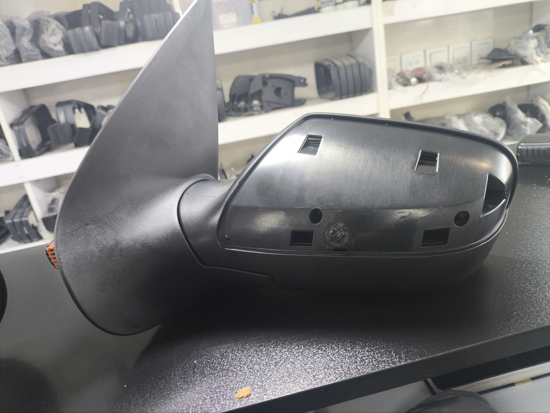 آینه بغل رانا