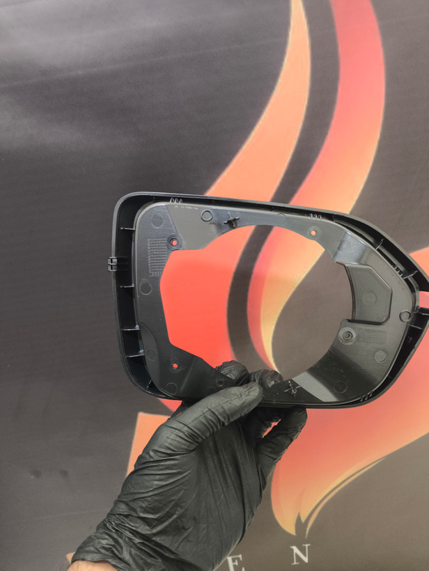 زه - فرم دور آینه جک - کی ام سی جی 7