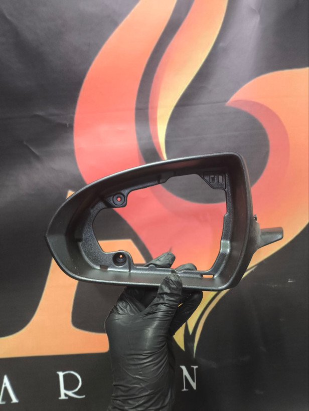 زه/حلقه دور آینه النترا 2016