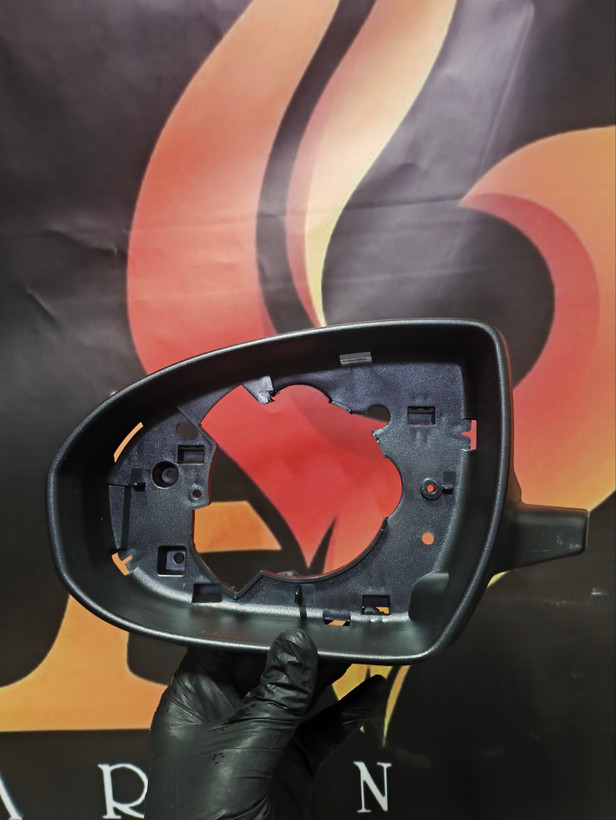 زه/حلقه دور آینه توسان 2016