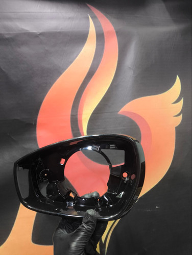 حلقه زه دور قاب آینه فونیکس