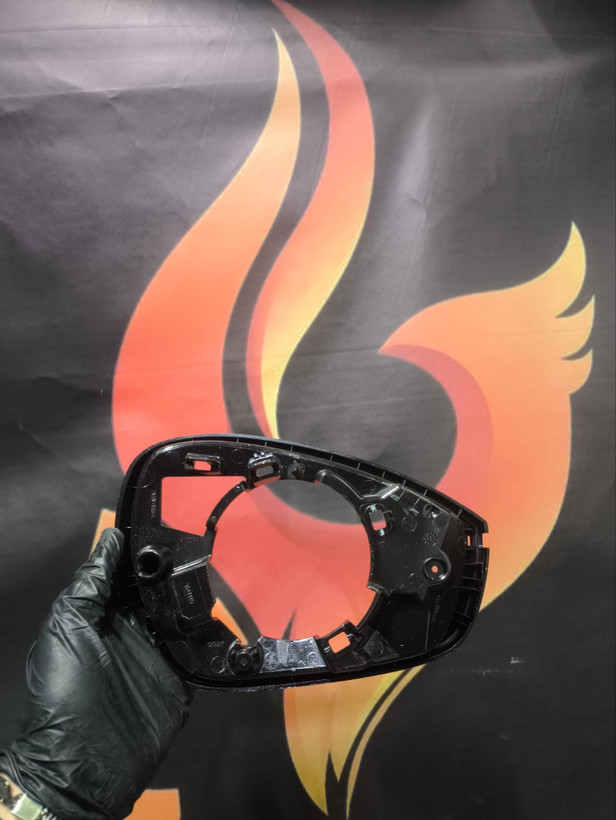 حلقه زه دور قاب آینه فونیکس