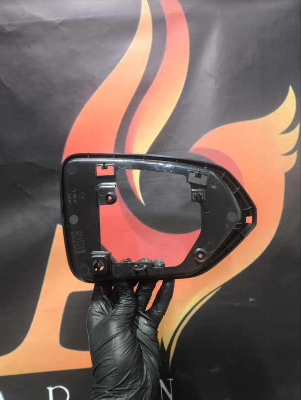 زه/ فرم دور آینه هایما اس 8