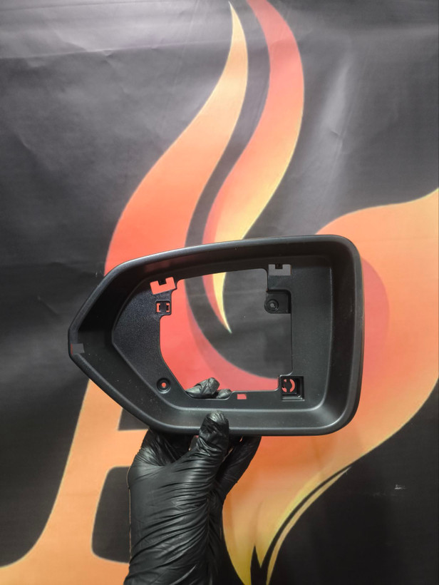 زه/ فرم دور آینه هایما اس 8