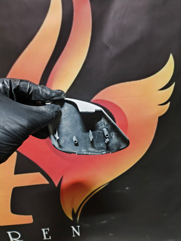 قاب زیر آینه ام وی ام 110