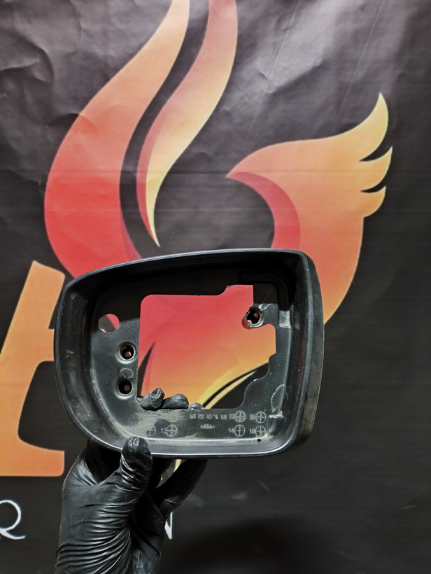 حلقه/ زه دور آینه توسان 2013 - 2014