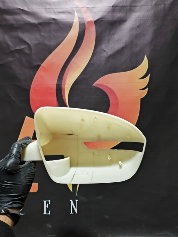 قاب آینه لیفان 820