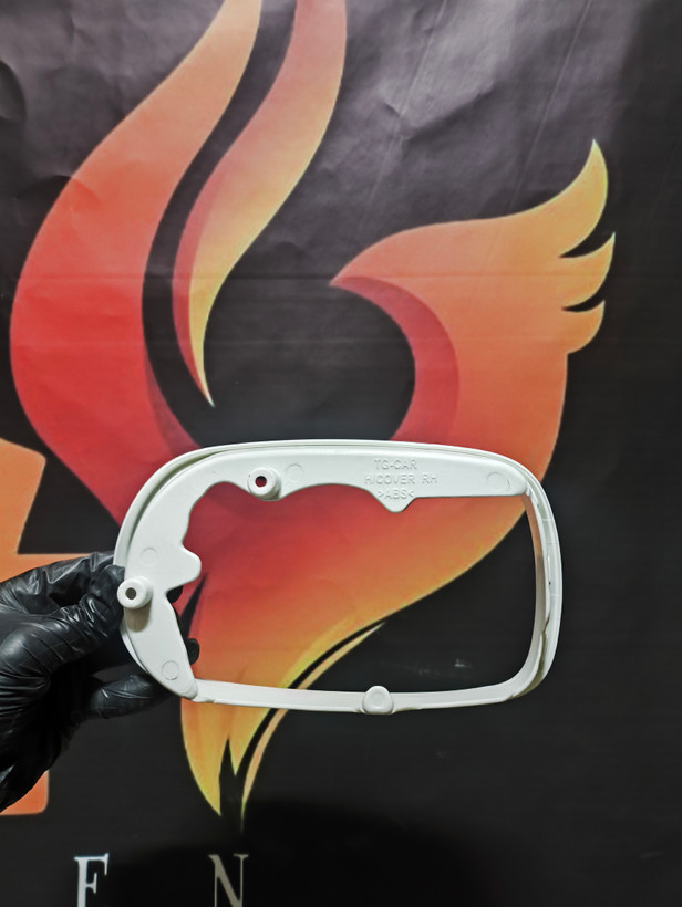 حلقه /زه دور آینه هیوندا آزرا