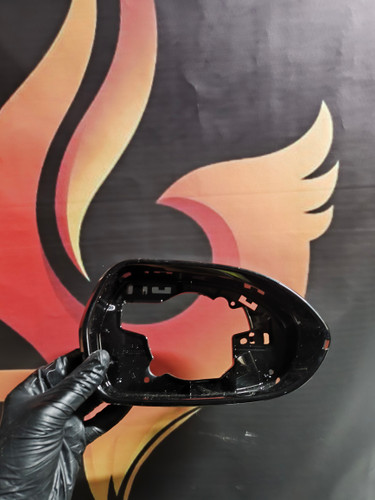 زه دور آینه چانگان پلاس