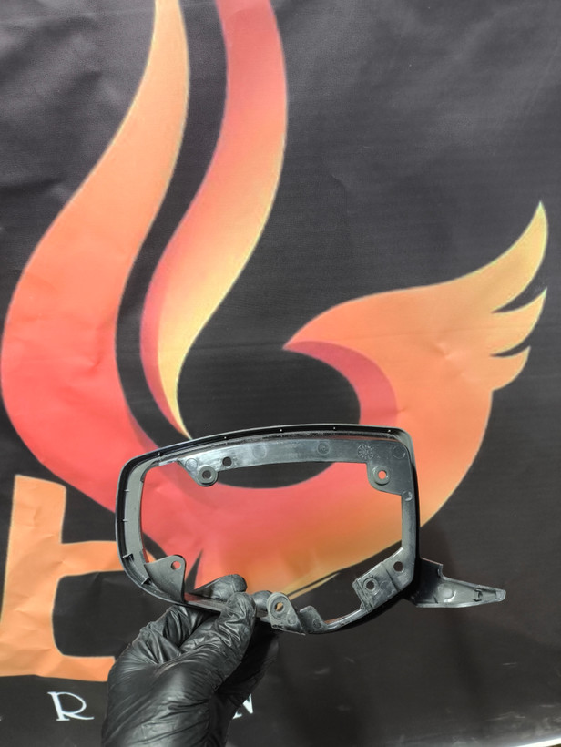 زه - فرم دور آینه دنا پلاس