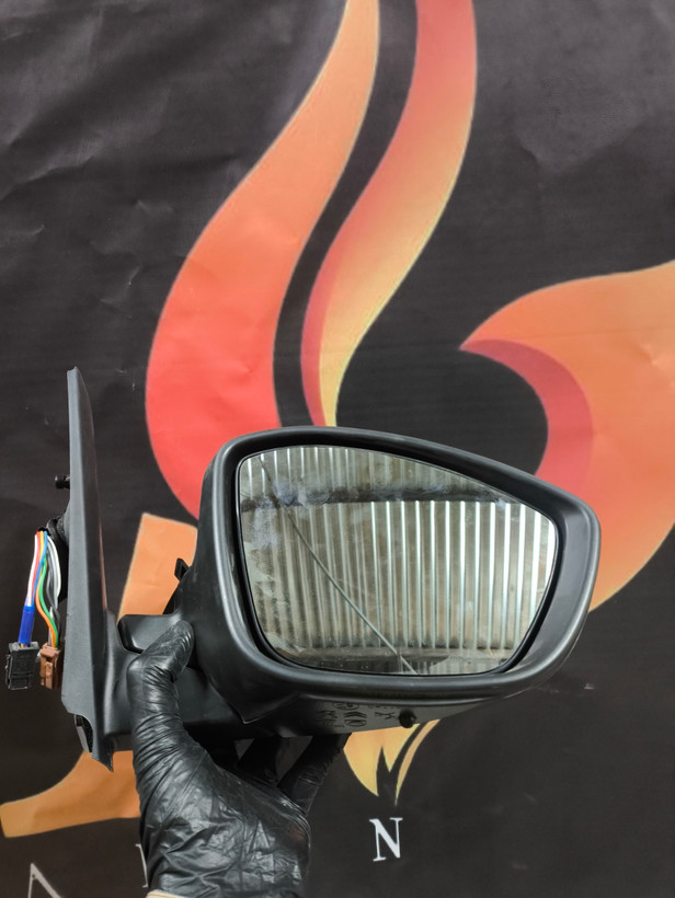 آینه بغل تارا تاشو برقی (دانا شفق)