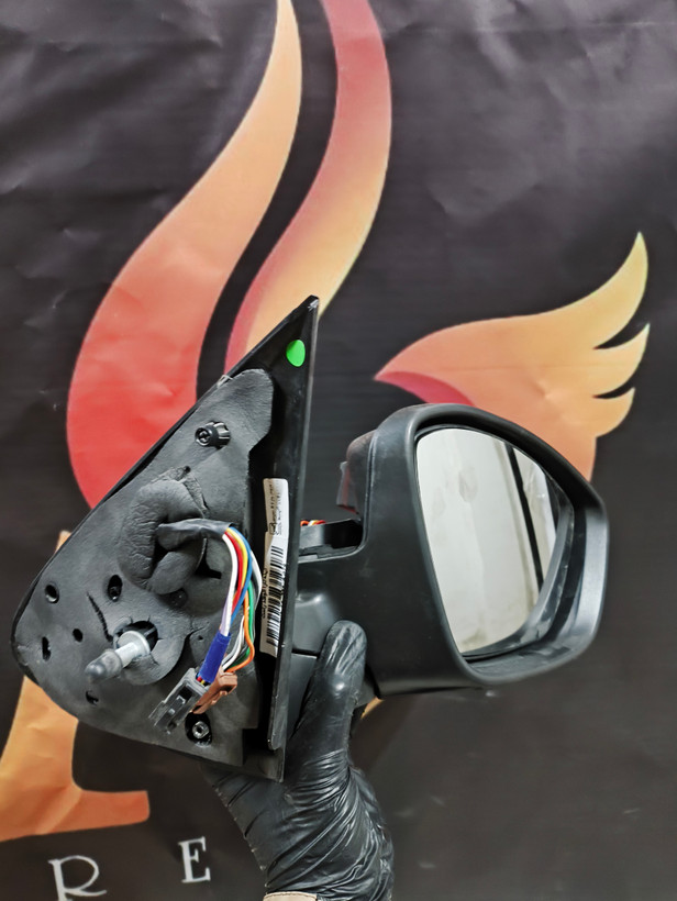 آینه بغل تارا تاشو برقی (دانا شفق)