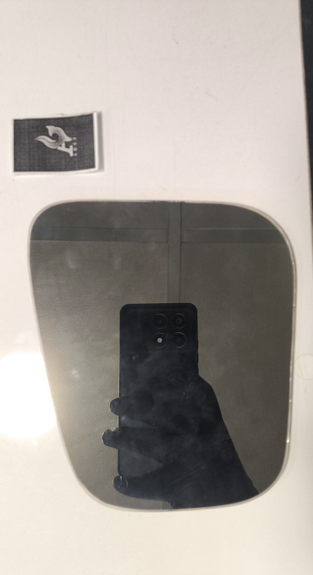 شیشه آینه دلیکا