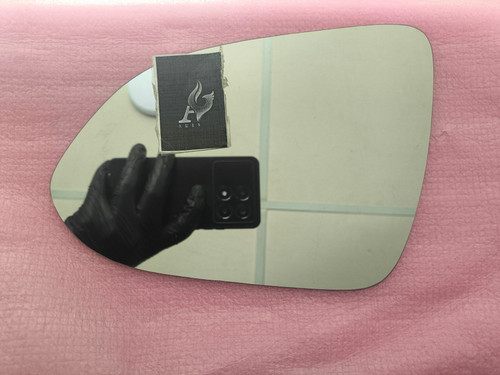 شیشه آینه چانگان شاسی